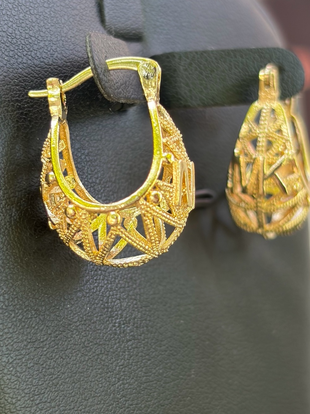 Elegant Gold Filigree Hoop Earrings - Women Jewelry